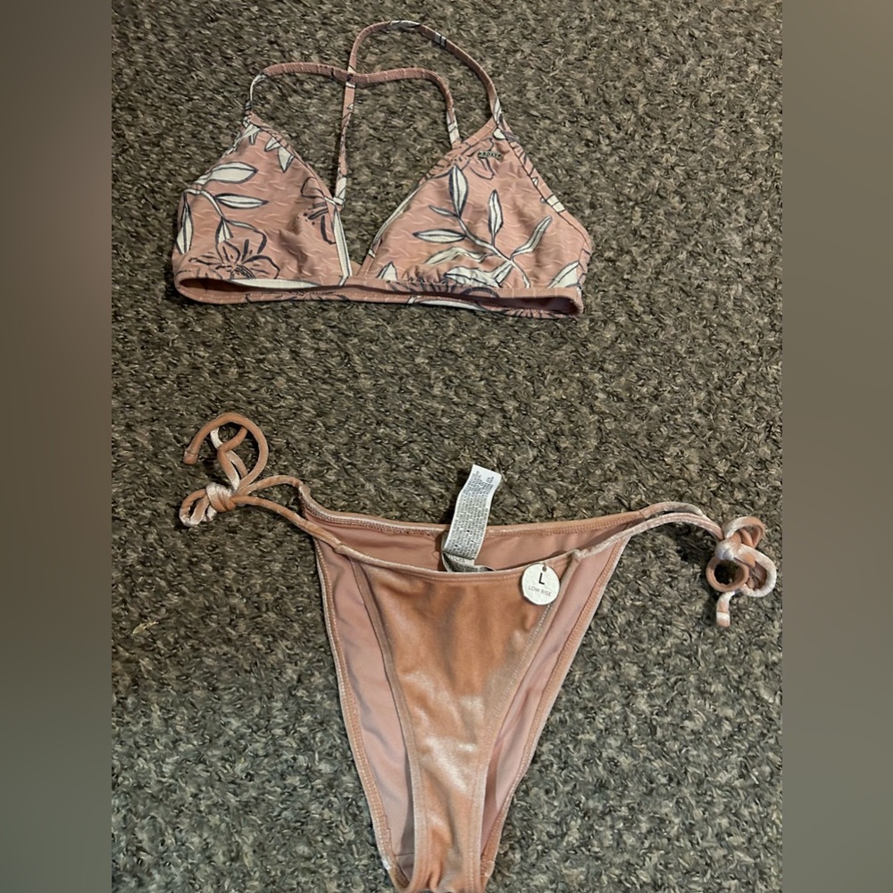 Bathing suit